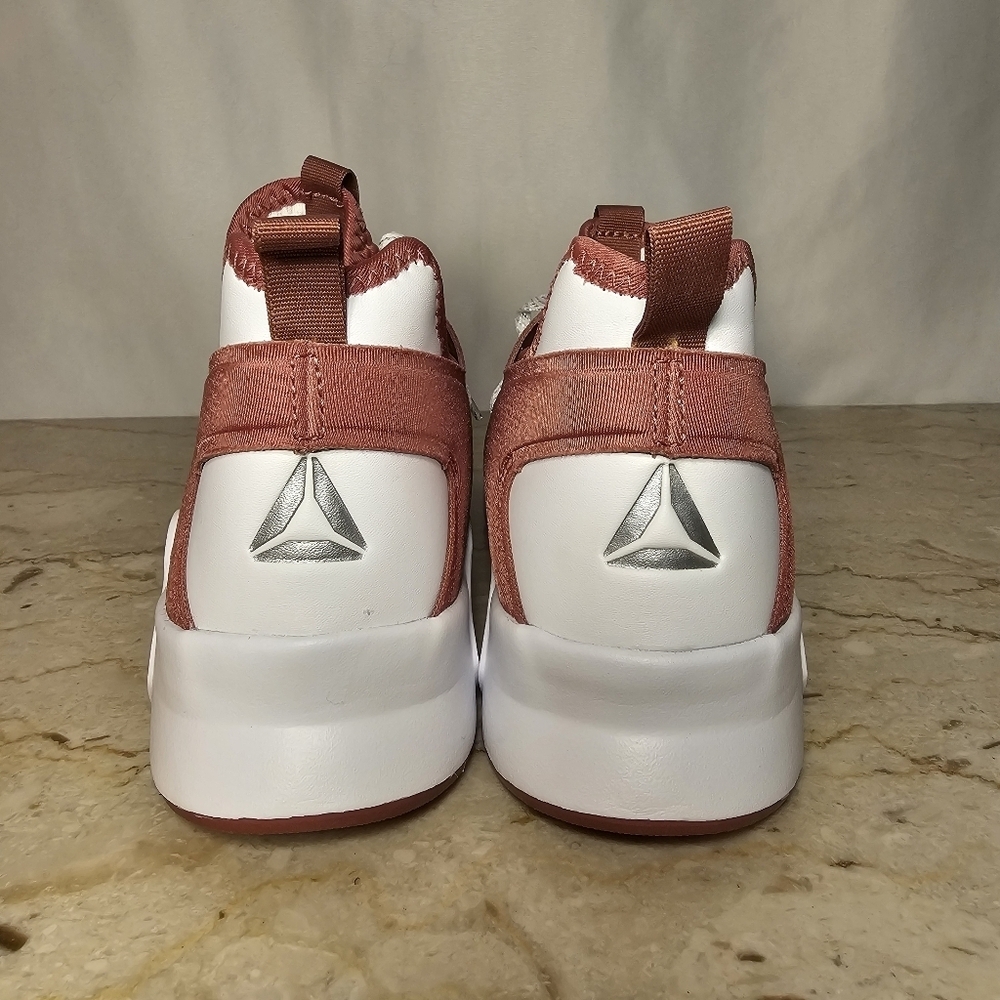 NWT Reebok Womens Tween Rose/White Athletic Training Turnzone Shoes - Picture 5 of 7